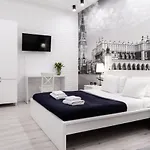 Apartamento Househost Apartment: Bonerowska 5/11 Cracóvia